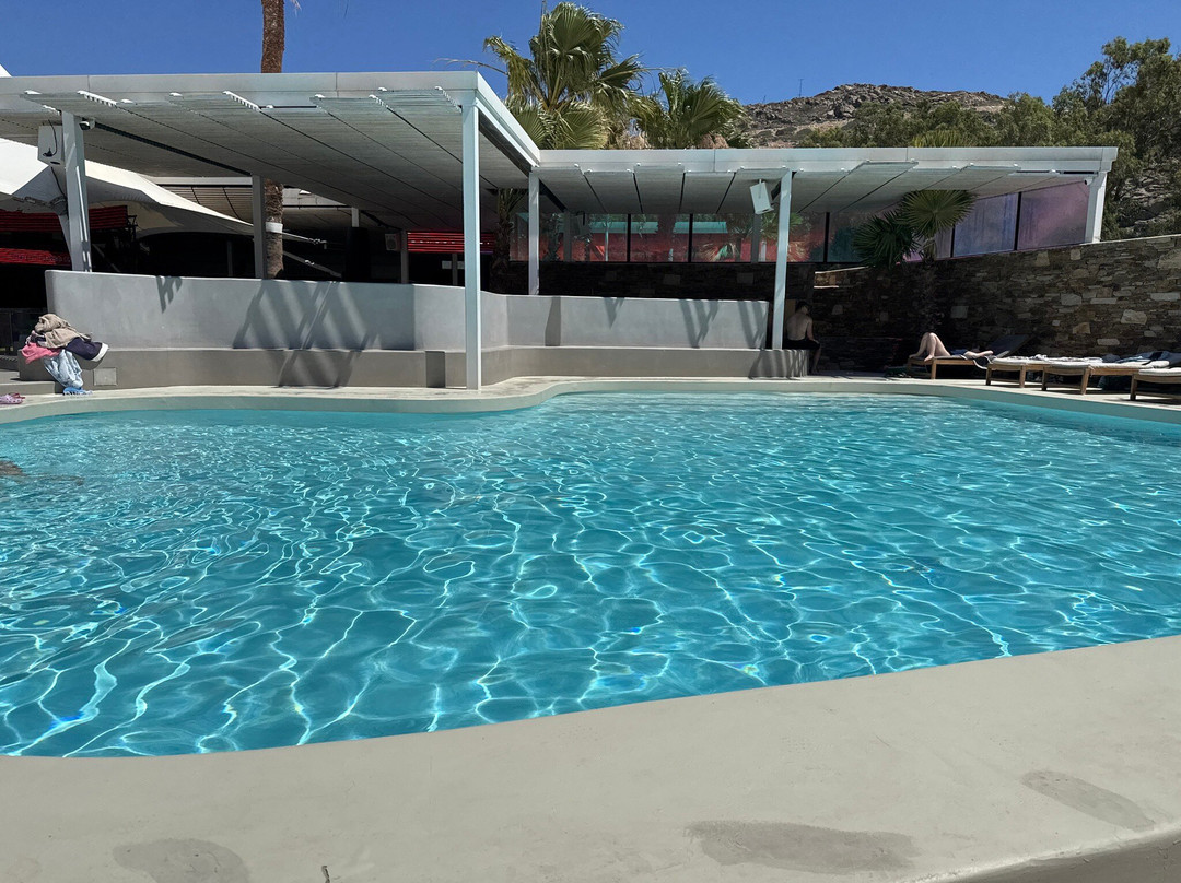 Far Out Village主图