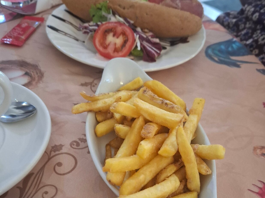 The New Market House Cafe & Grill