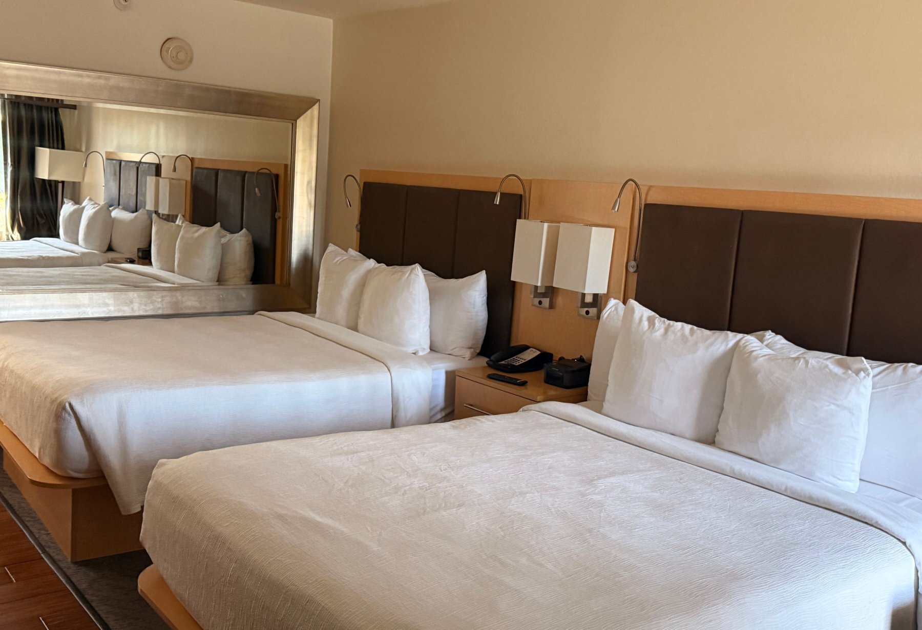 贝斯特韦斯特南海岸酒店-客卧