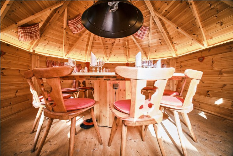 Notre Dame Hotel Restaurant主图