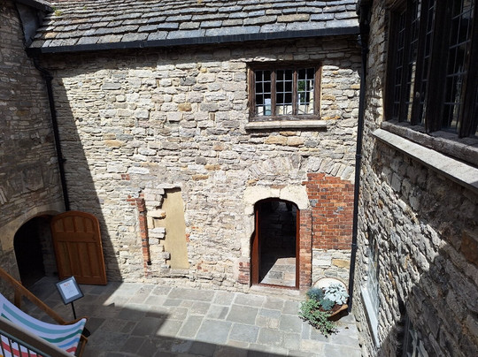 Scaplen's Court & Garden-普尔必去景点