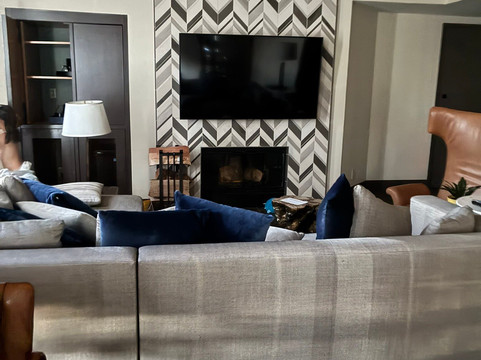 金普顿河畔酒店主图