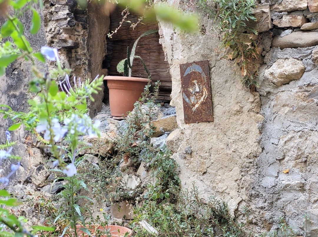 Old Bussana (Bussana Vecchia)-圣雷莫必去景点