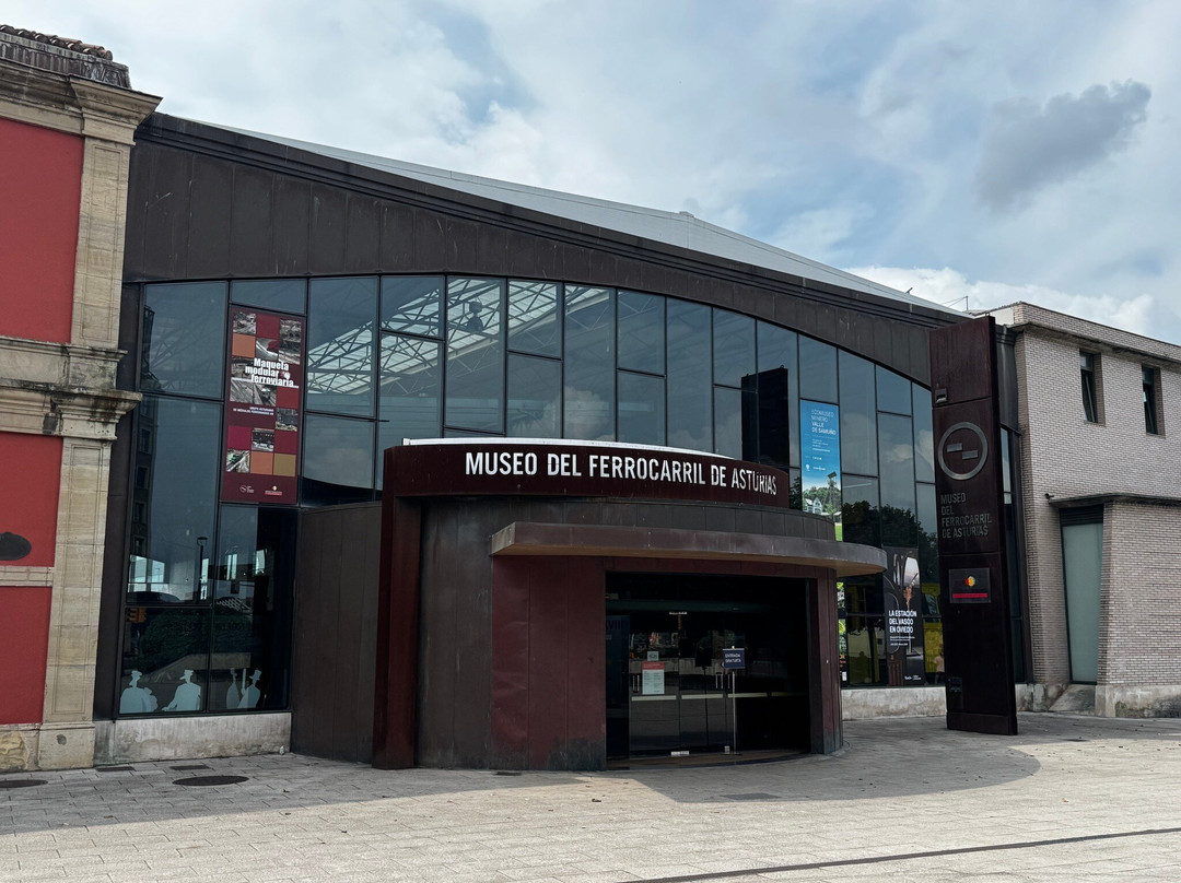 Museo del Ferrocarril-希洪必去景点