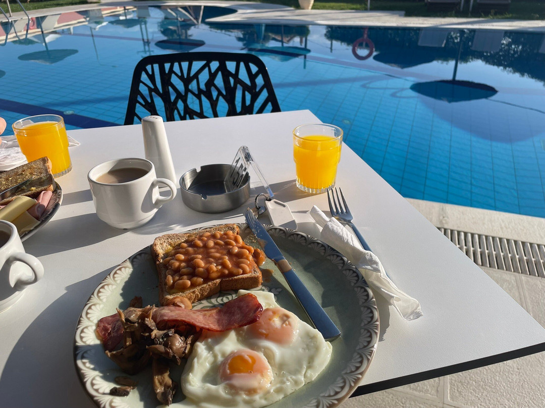 Christina Apartments主图