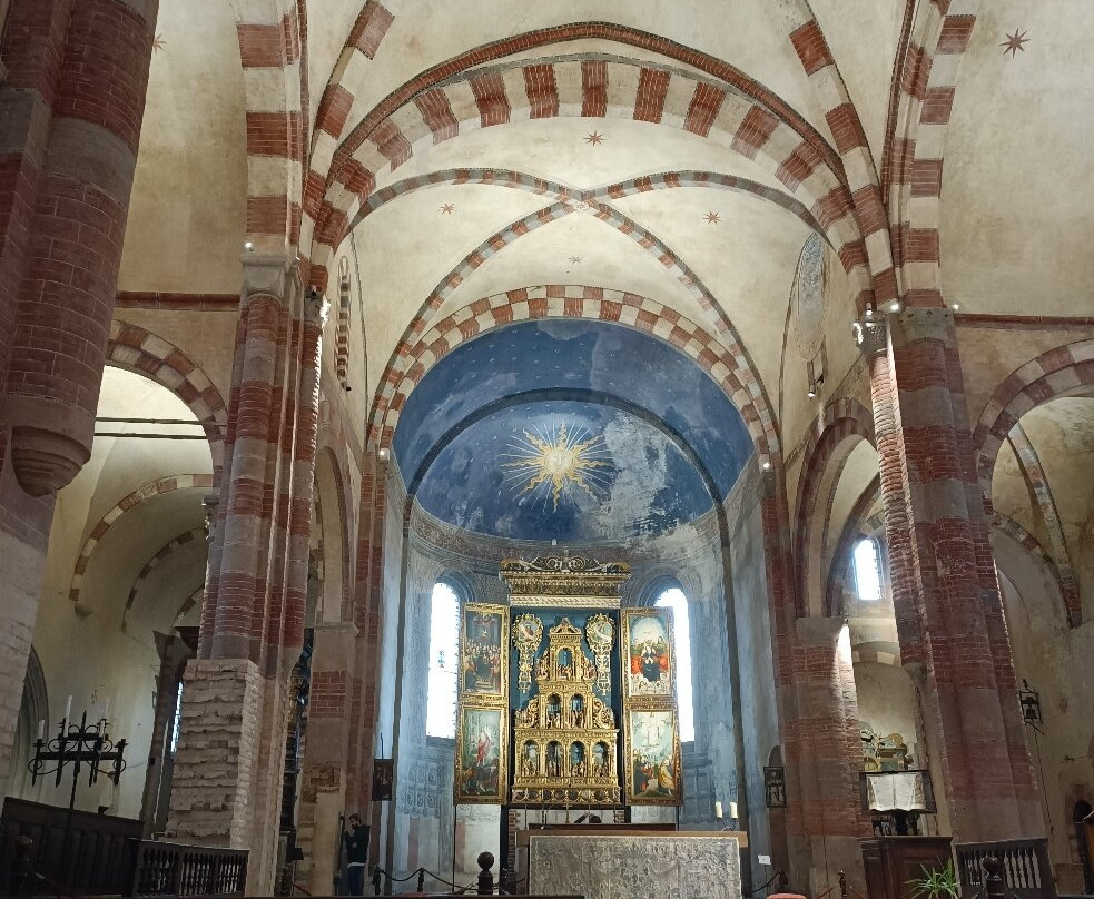 Abbazia di Santa Maria di Staffarda-Staffarda必去景点