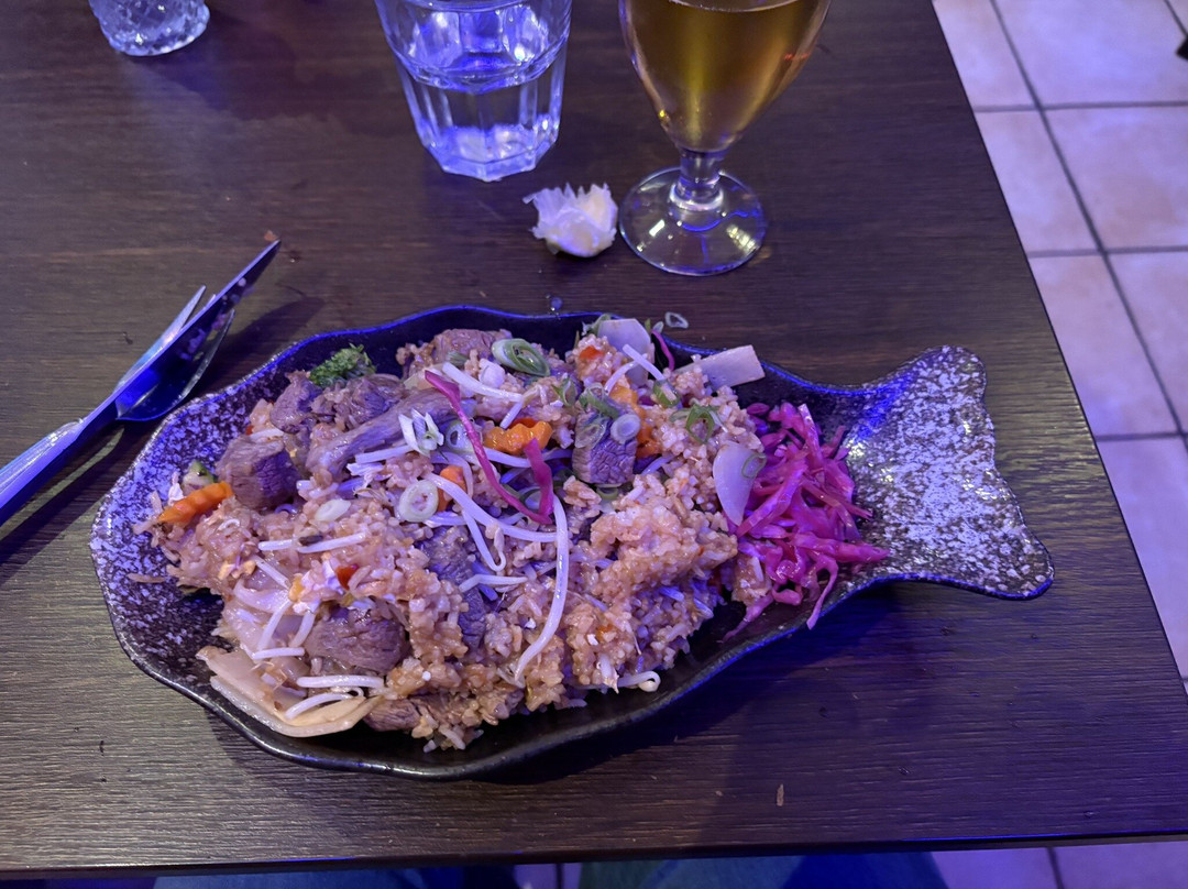 Golden Kitchen Rim Nam