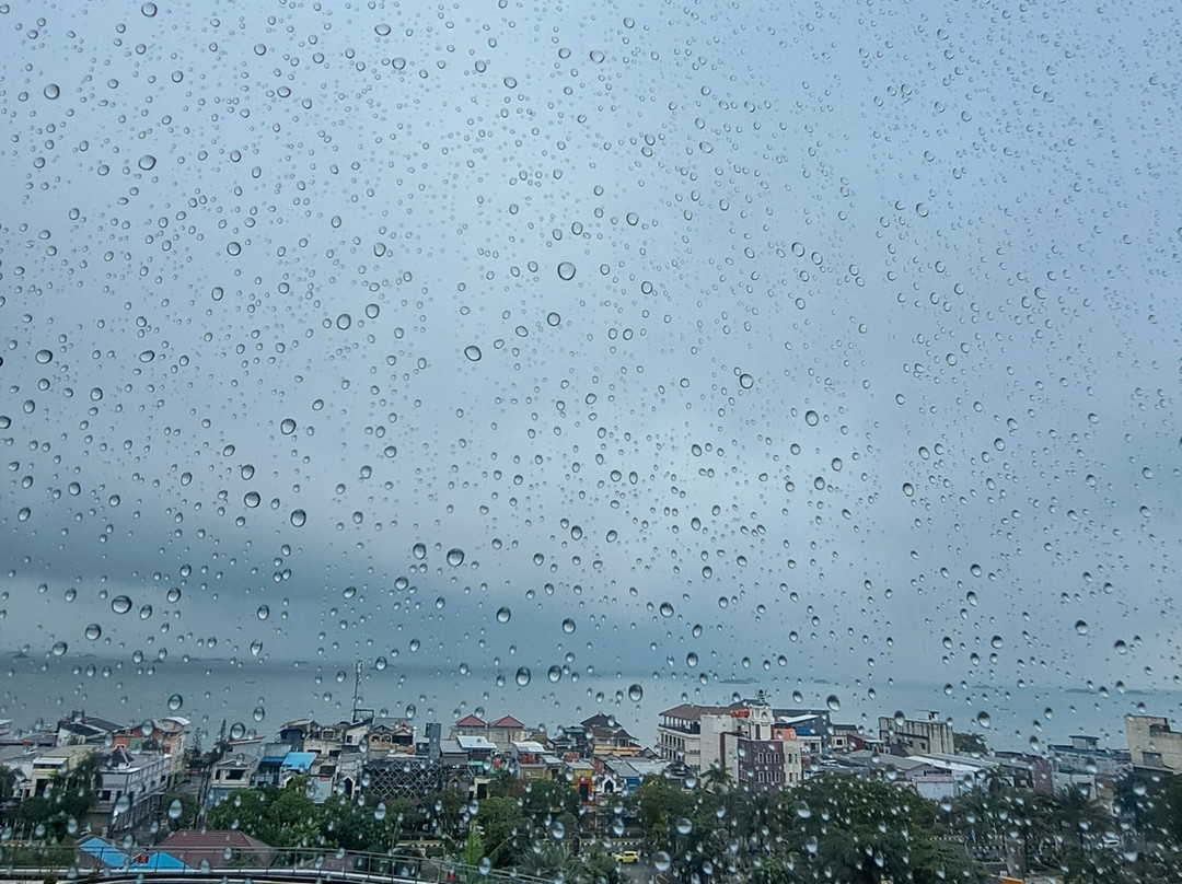 巴厘巴板诺富特酒店主图