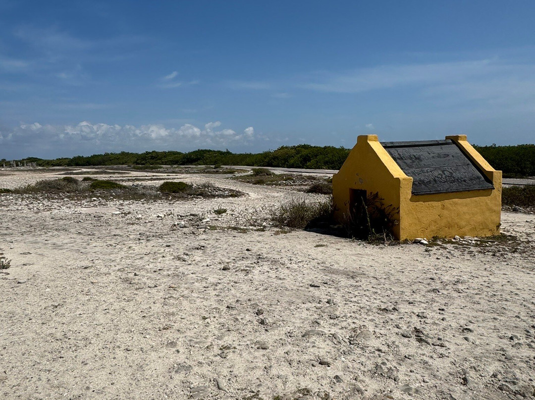 Red Slave Huts-Kralendijk必去景点