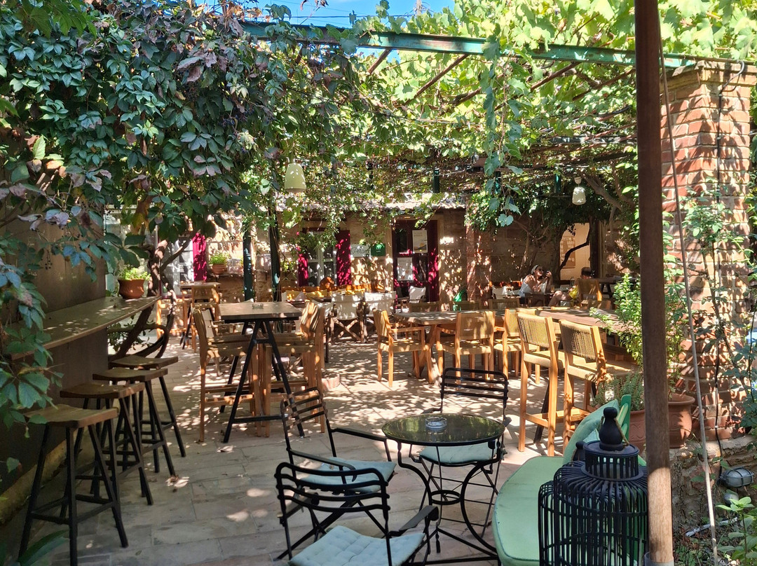 Perivoli-Kambos必去景点