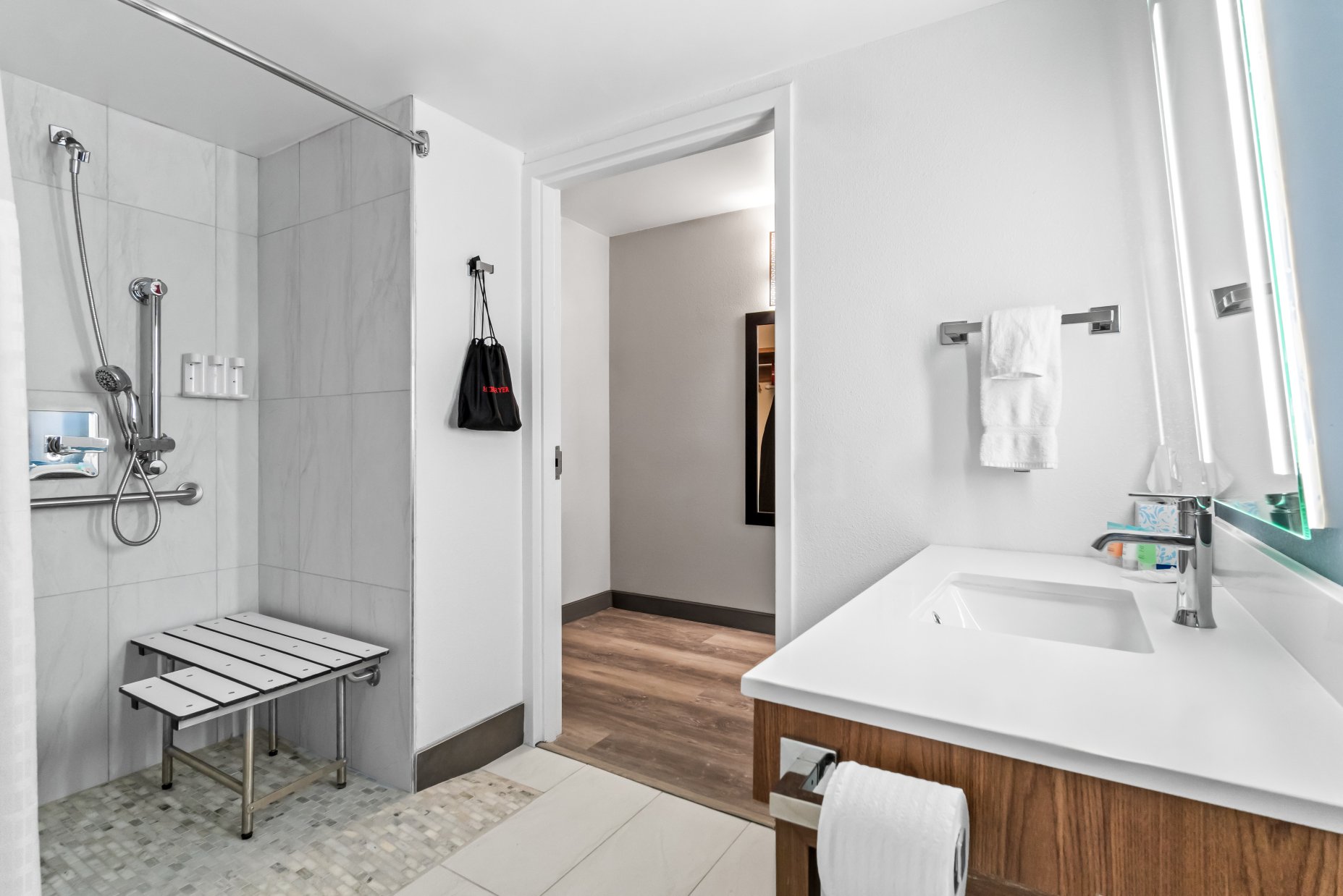 Red Lion Hotel & Conference Center Cheyenne-浴室