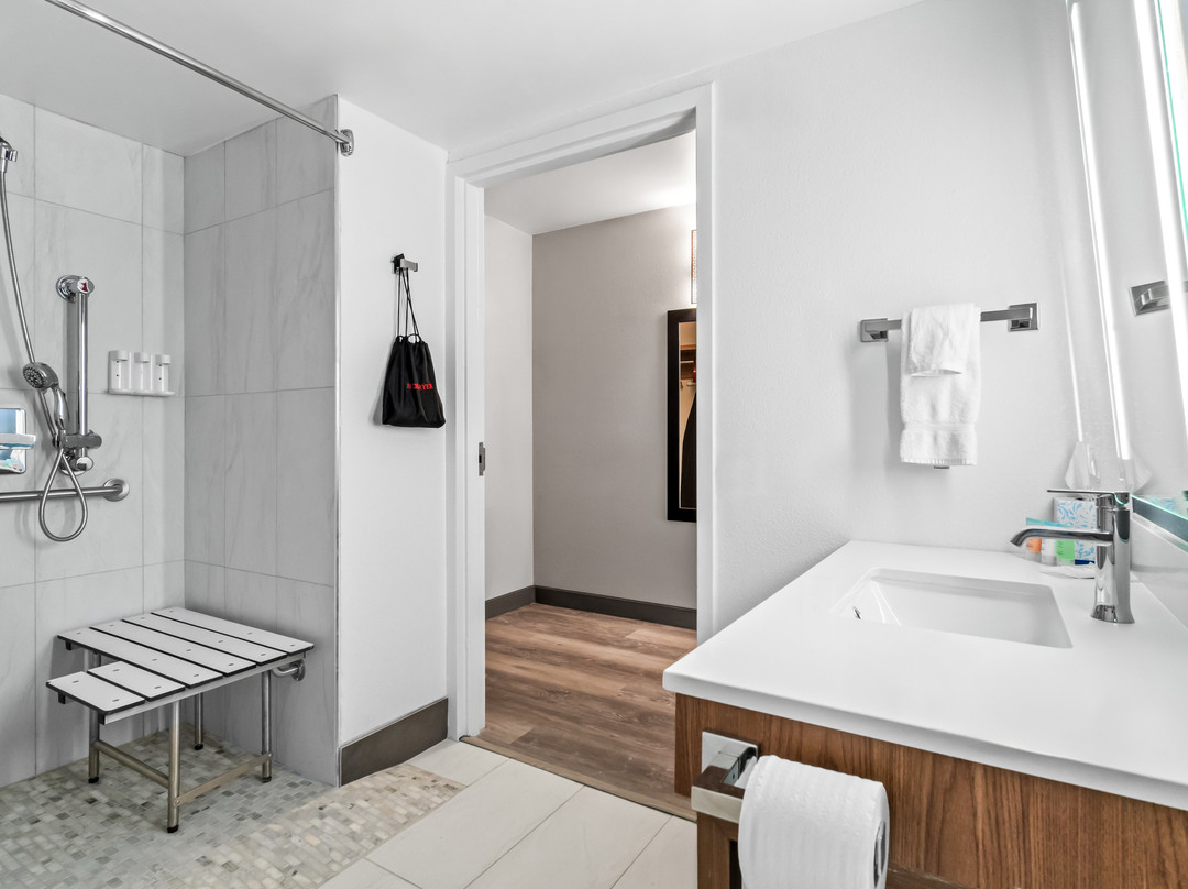 Red Lion Hotel & Conference Center Cheyenne主图