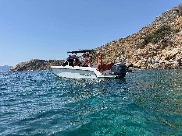 Flagman Service-Ormos Marathokampou必去景点