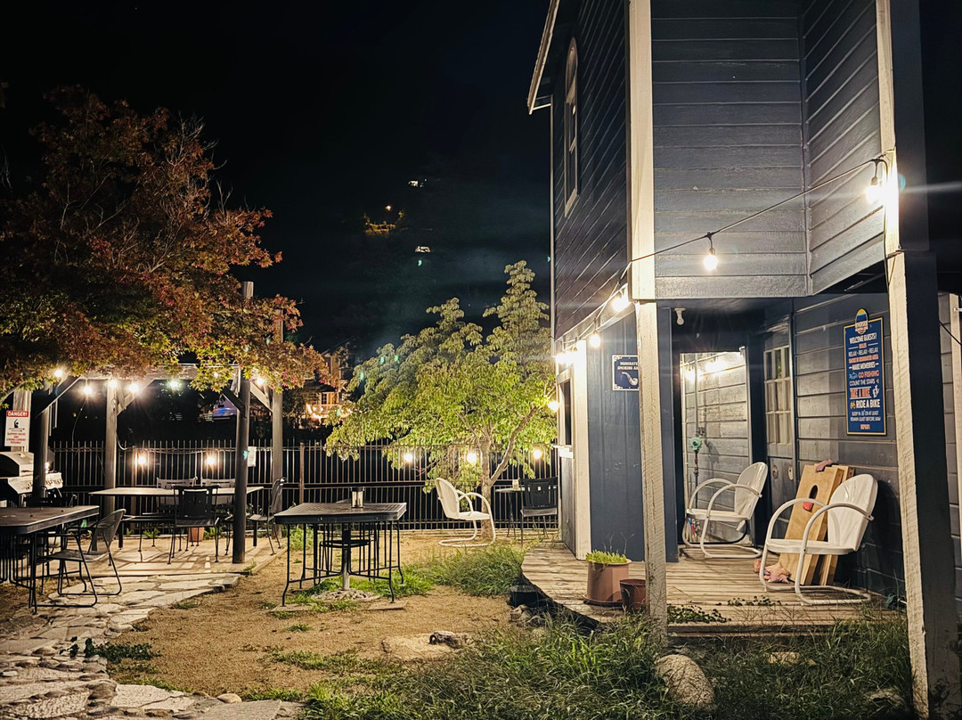 Riverside Mountain Lodge主图