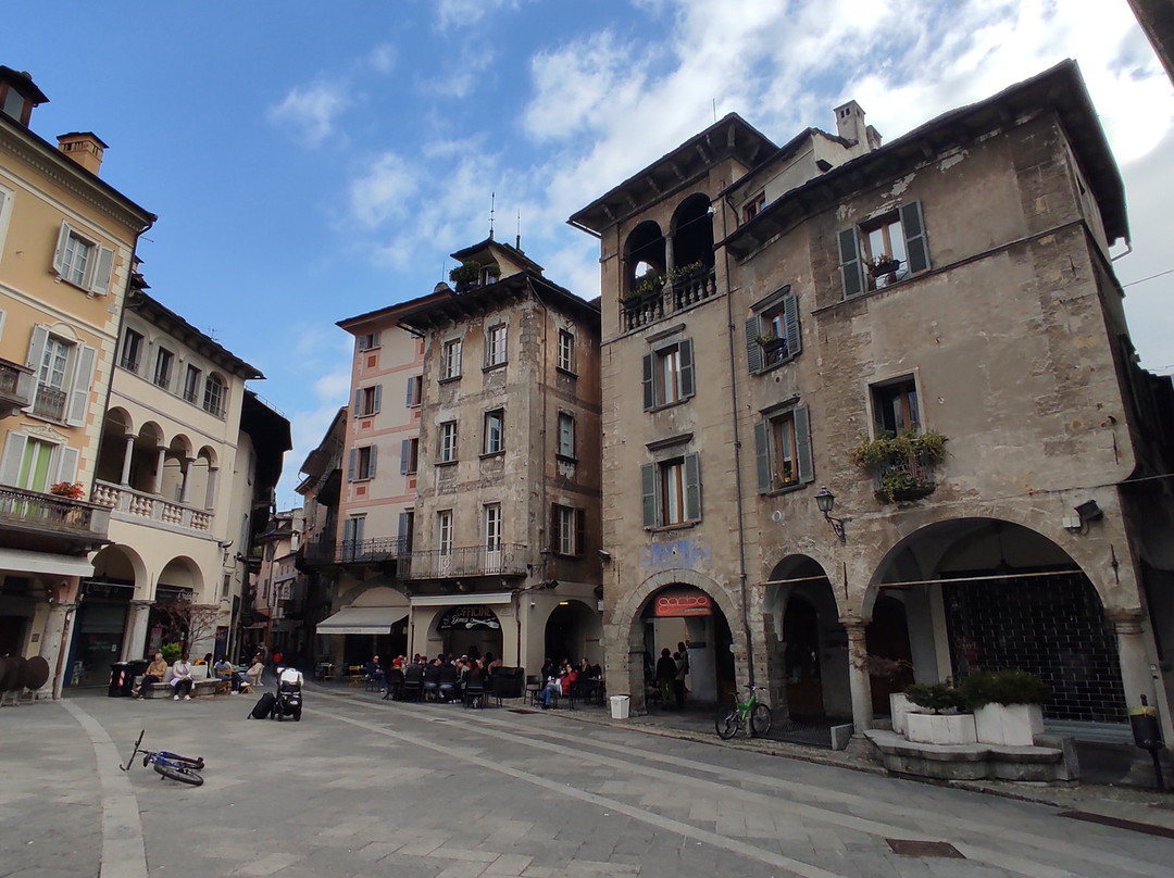Piazza del Mercato-多莫多索拉必去景点