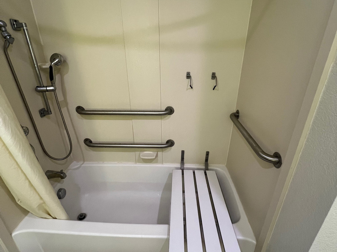 Best Western Plus Chain Of Lakes Inn & Suites主图