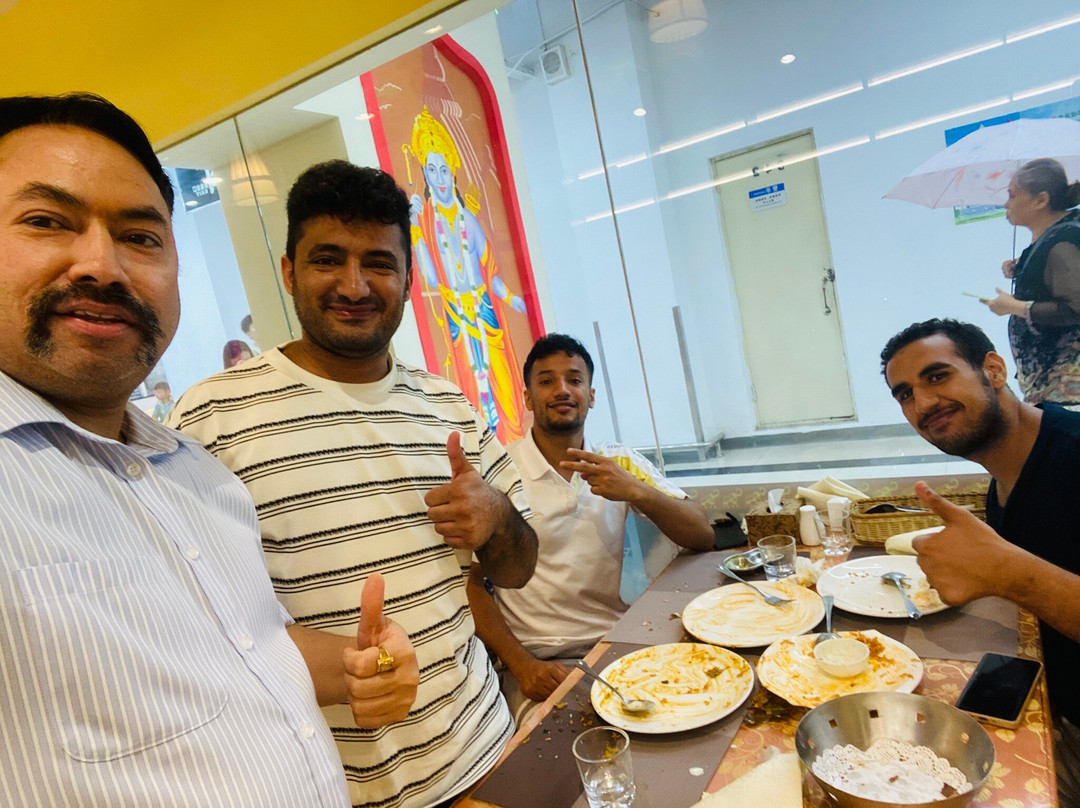 Indian hut Nameste Bharat Restaurant