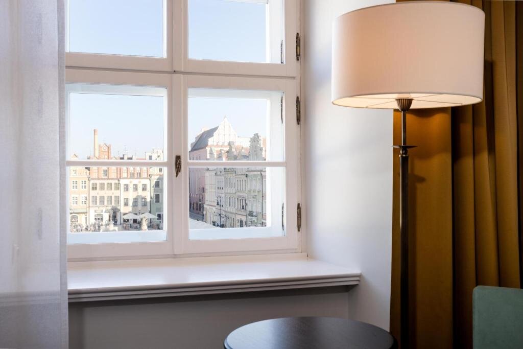 布罗瓦里亚-客卧