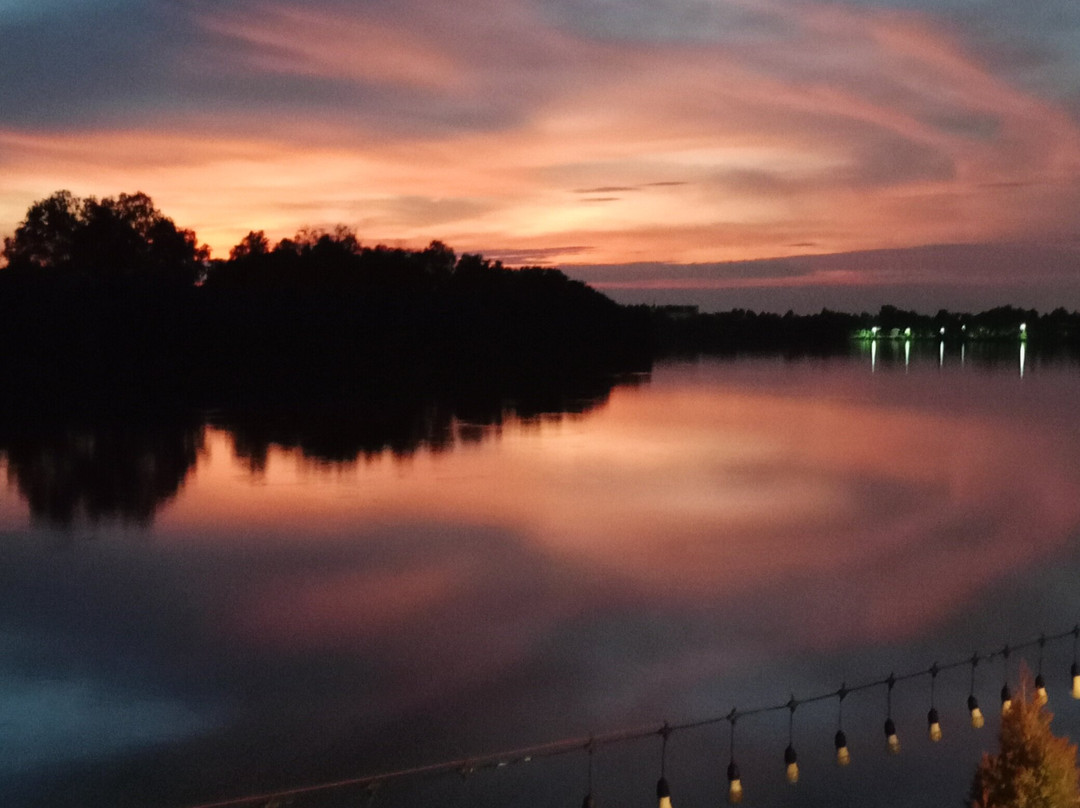 王特拉度假酒店主图