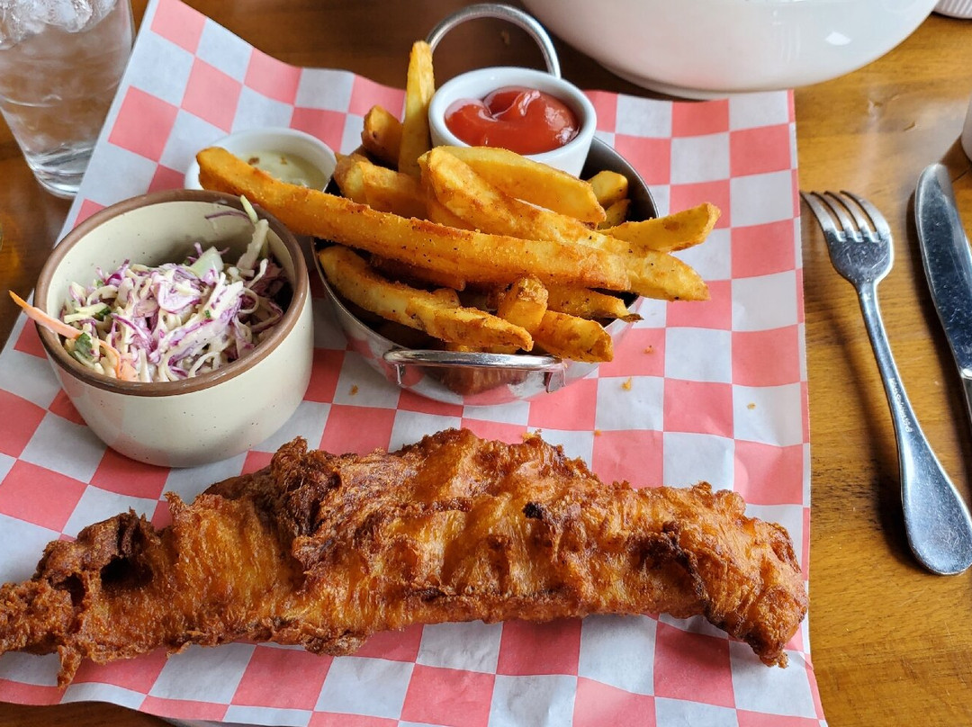 Hooked Market & Kitchen