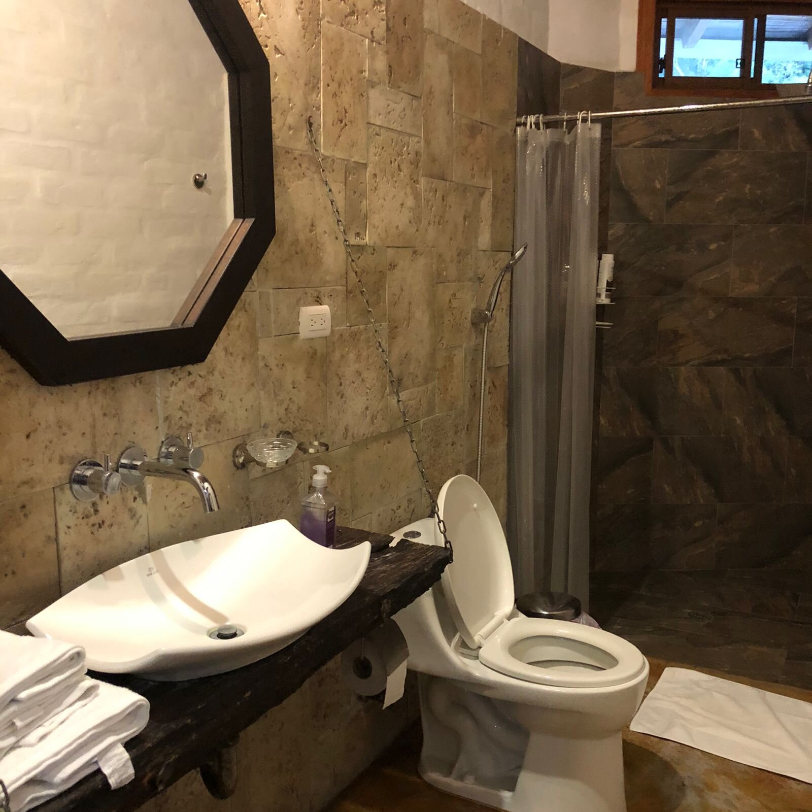 Amuntai Rainforest Lodge-浴室