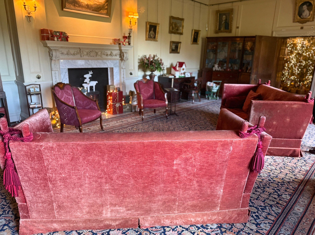 Newton House-兰代洛必去景点