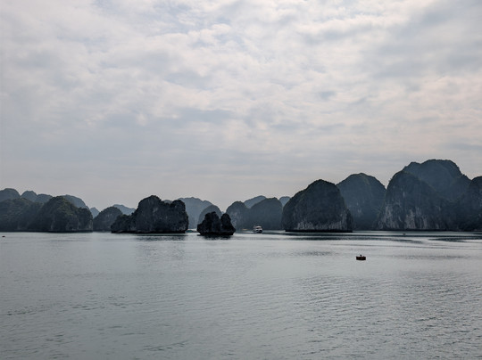 Serenity Grandeur Cruises-河内必去景点
