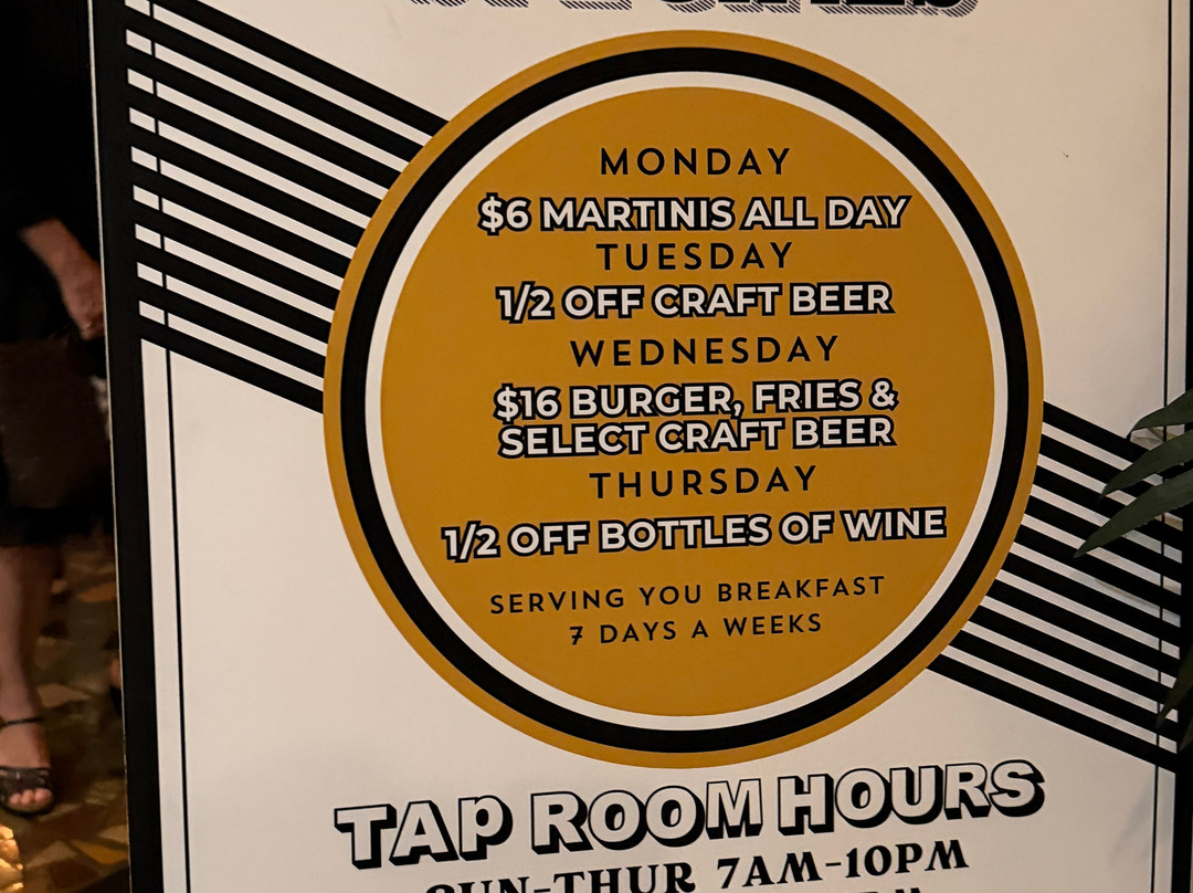 Hollander Hotel主图