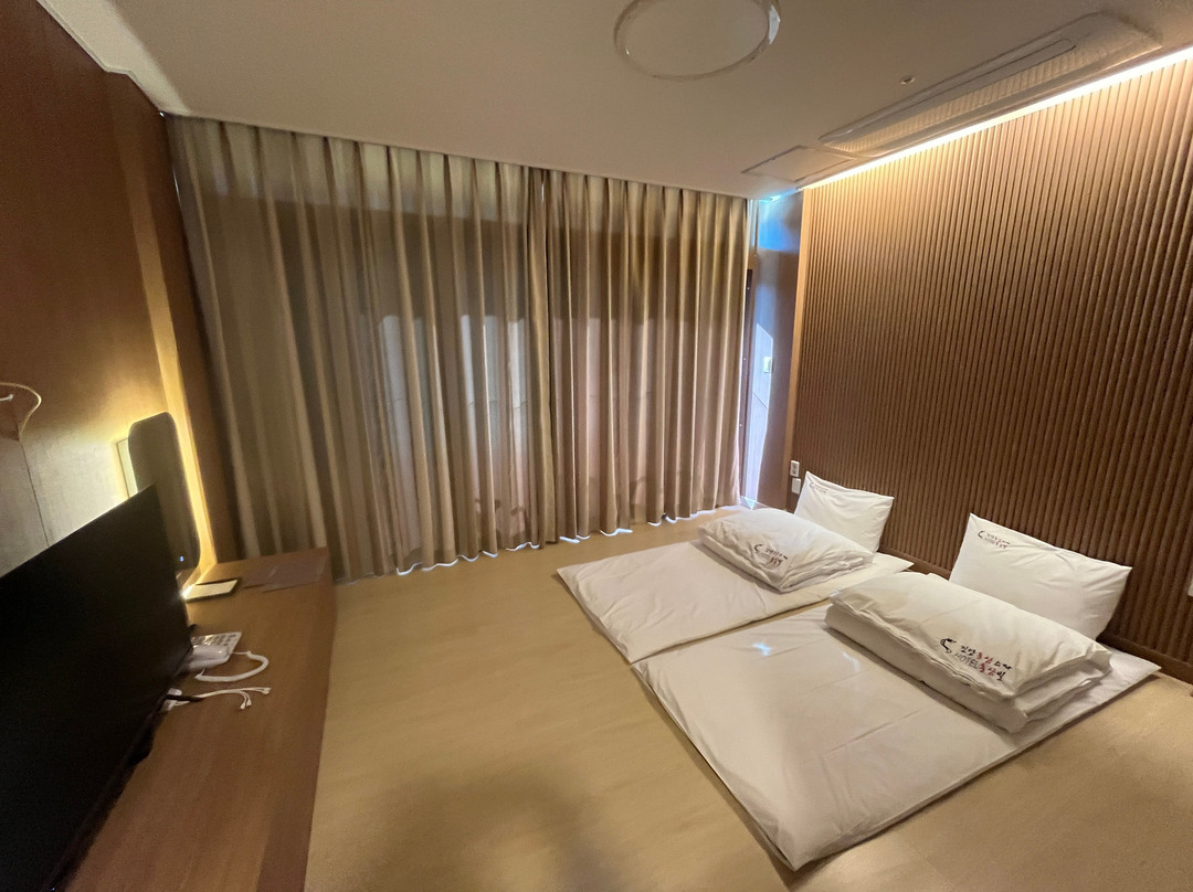 Jinan Red Ginseng Spa & Villa