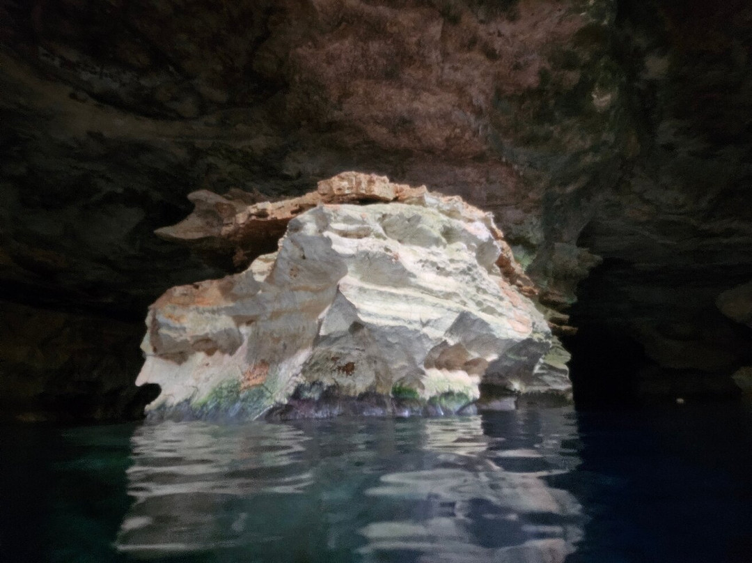 Gruta Azul-迪亚曼蒂那国家公园必去景点