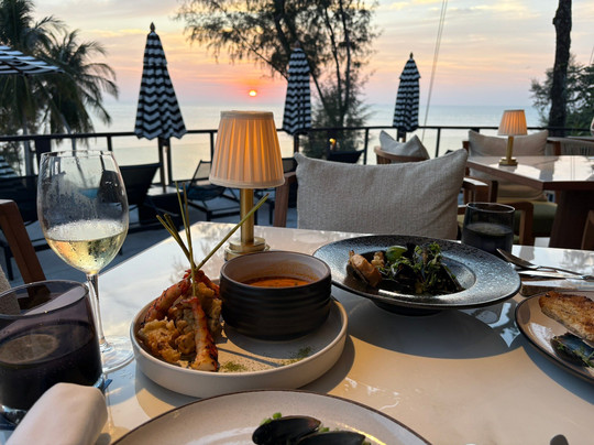 เอคโค่ - บาร์และครัว