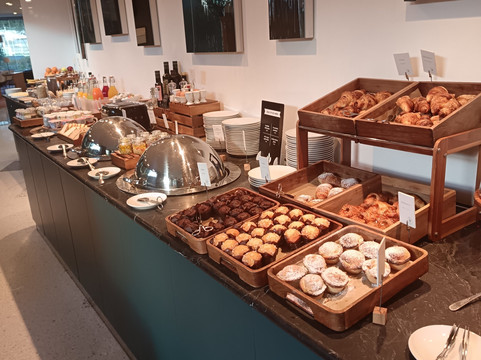 巴里你好酒店主图