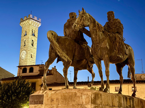 Monumento a Garibaldi e Vittorio Emanuele II-菲耶索莱必去景点