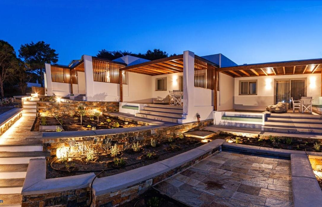 Pefki Luxury Suites