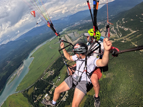 Revelstoke Paragliding-雷夫尔斯托克必去景点