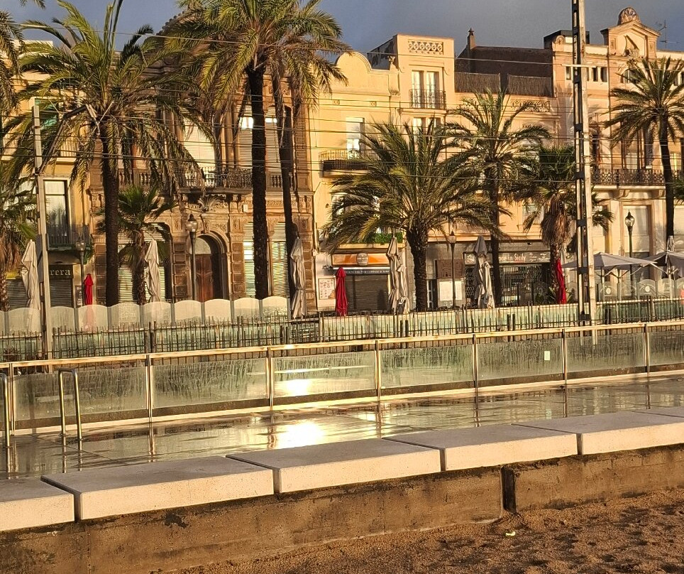 Playa de la Estacion-巴达洛纳必去景点