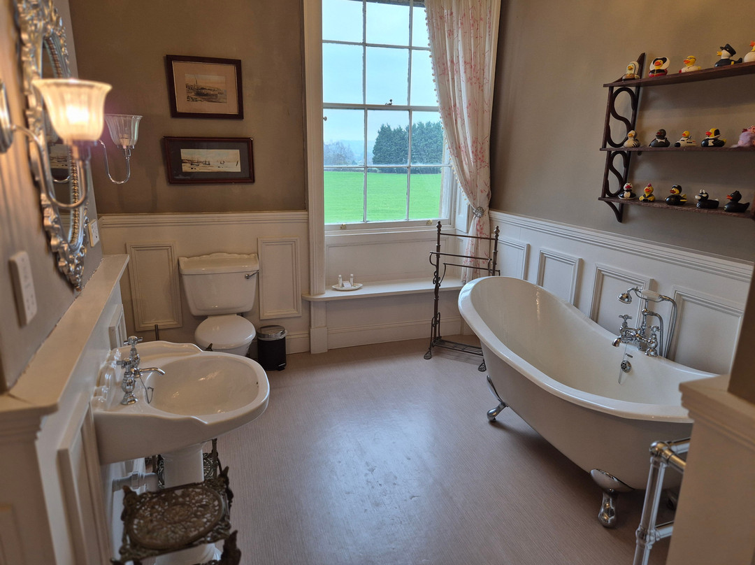 比尔通苑酒店主图