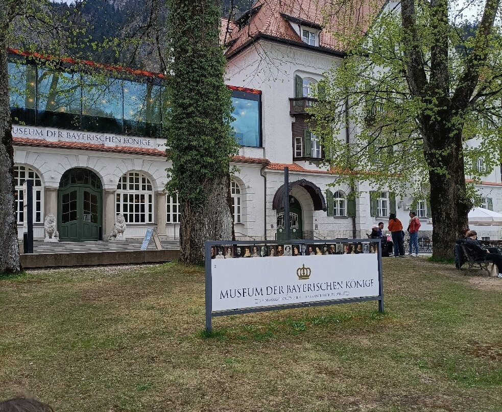 Museum of the Bavarian Kings-霍恩施万高必去景点