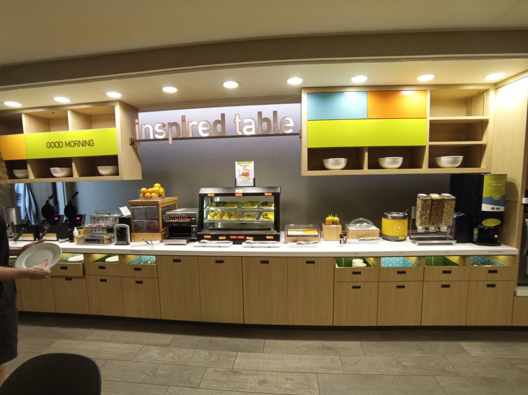 雅基马机场希尔顿惠庭酒店主图