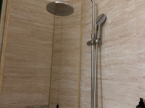 格里洛酒店主图