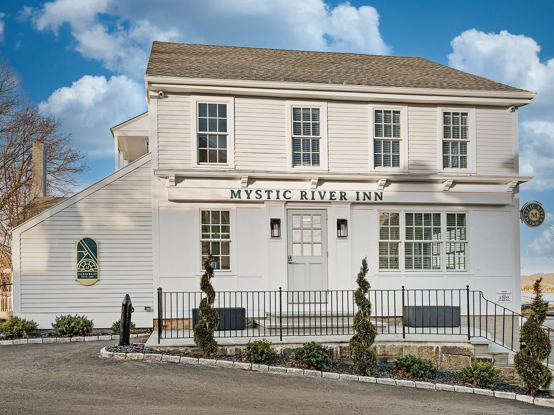 Mystic River Inn