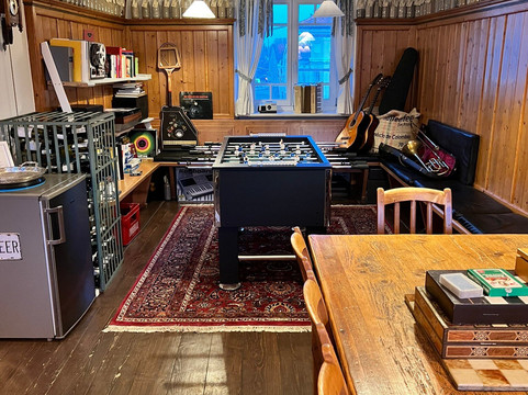 穆赫多夫酒店主图