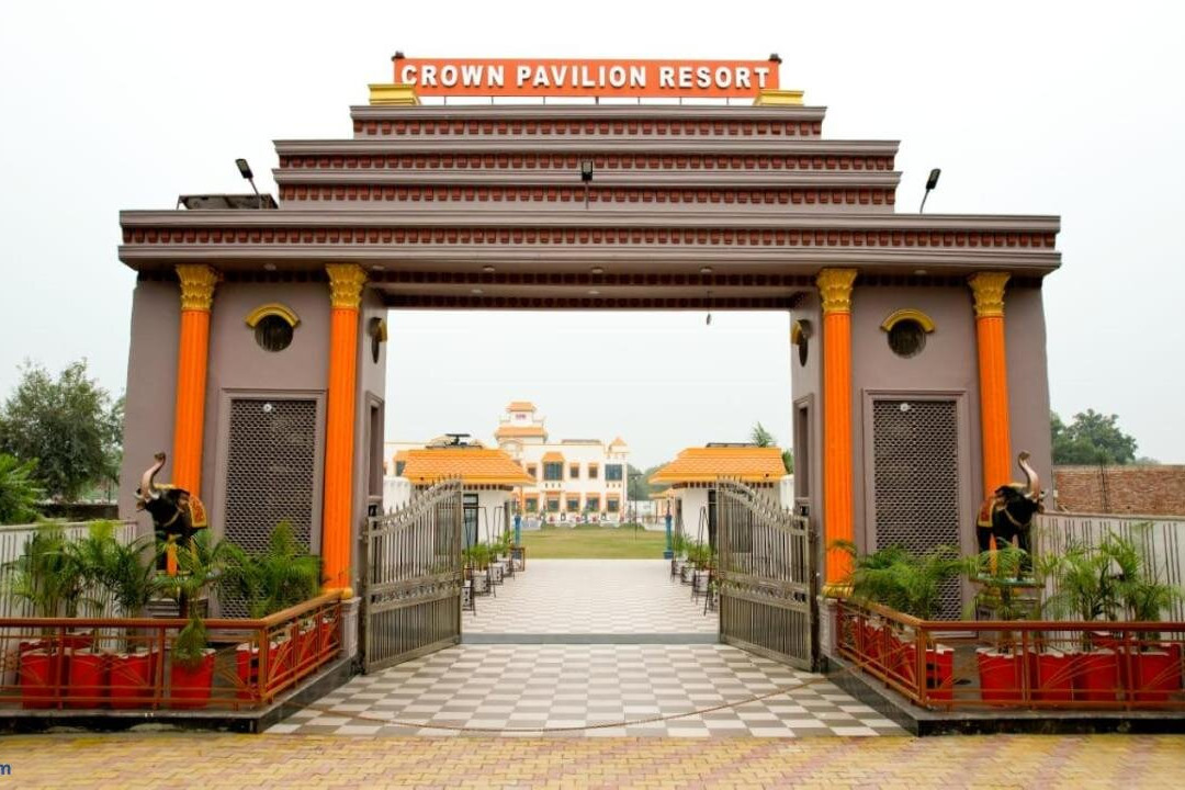 Crown Pavilion Resort