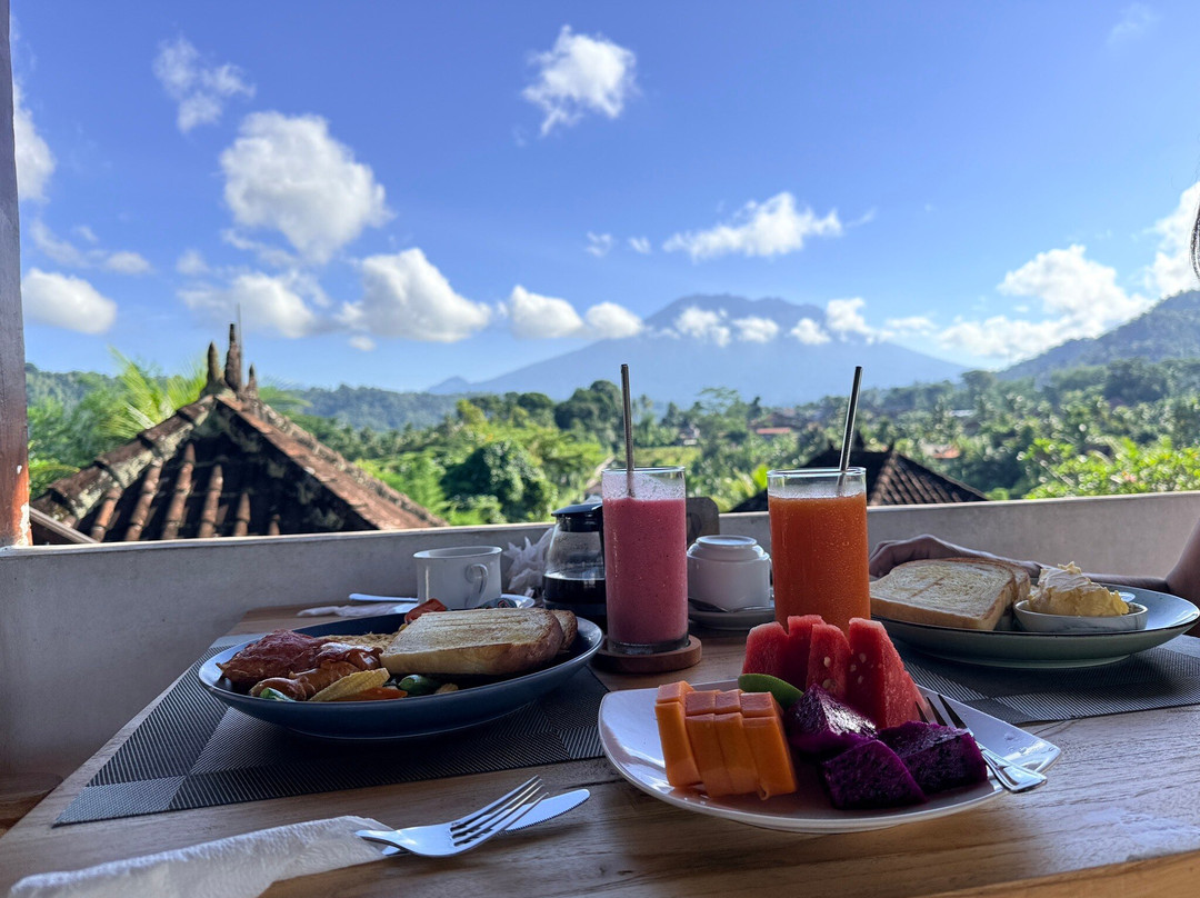 吉里嘉瑞克酒店主图