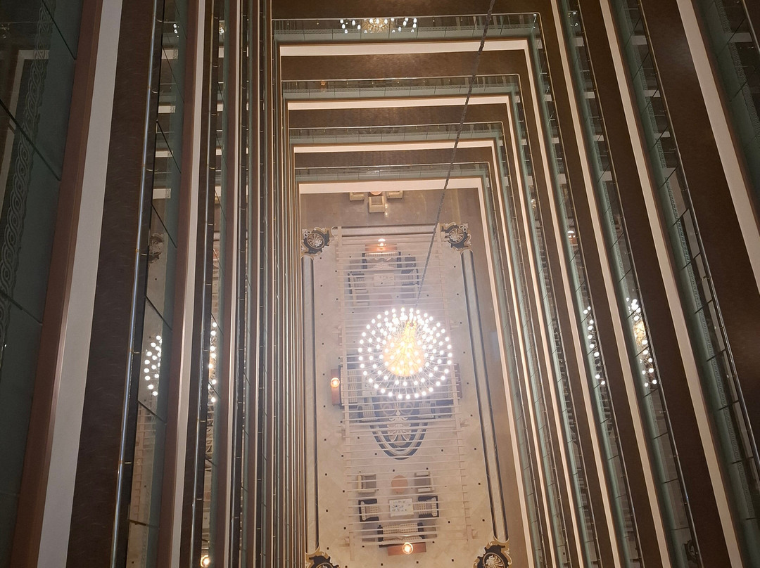 皇家假日宫酒店主图