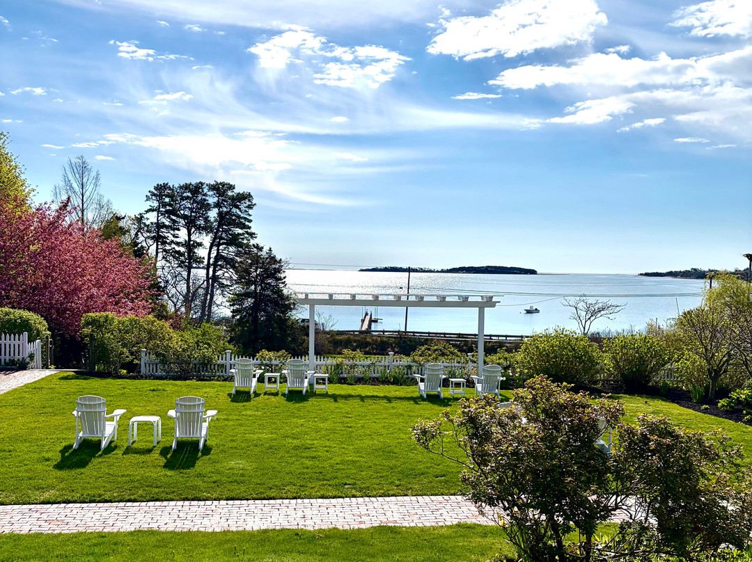 A Little Inn On Pleasant Bay主图