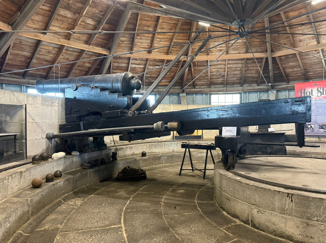 Murney Tower National Historic Site-金斯顿必去景点