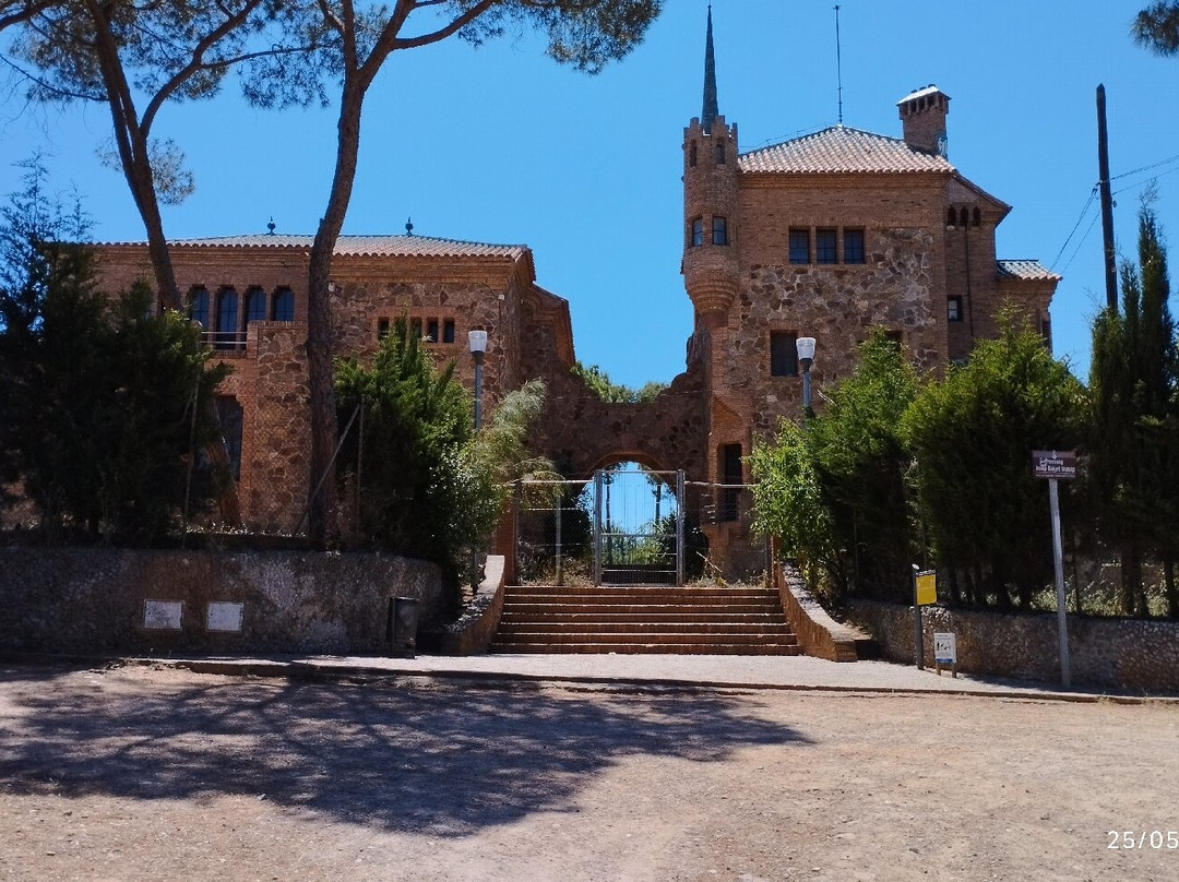 Colonia Güell-圣科洛马德塞尔韦略必去景点