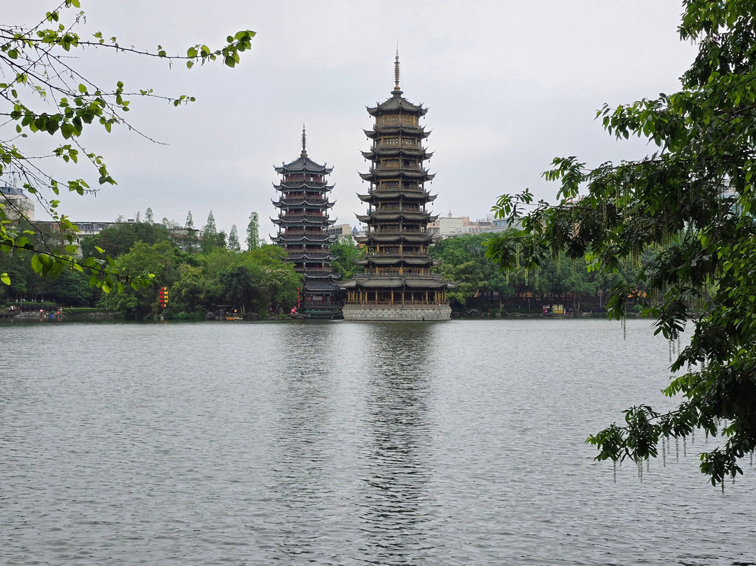 日月塔-桂林市必去景点