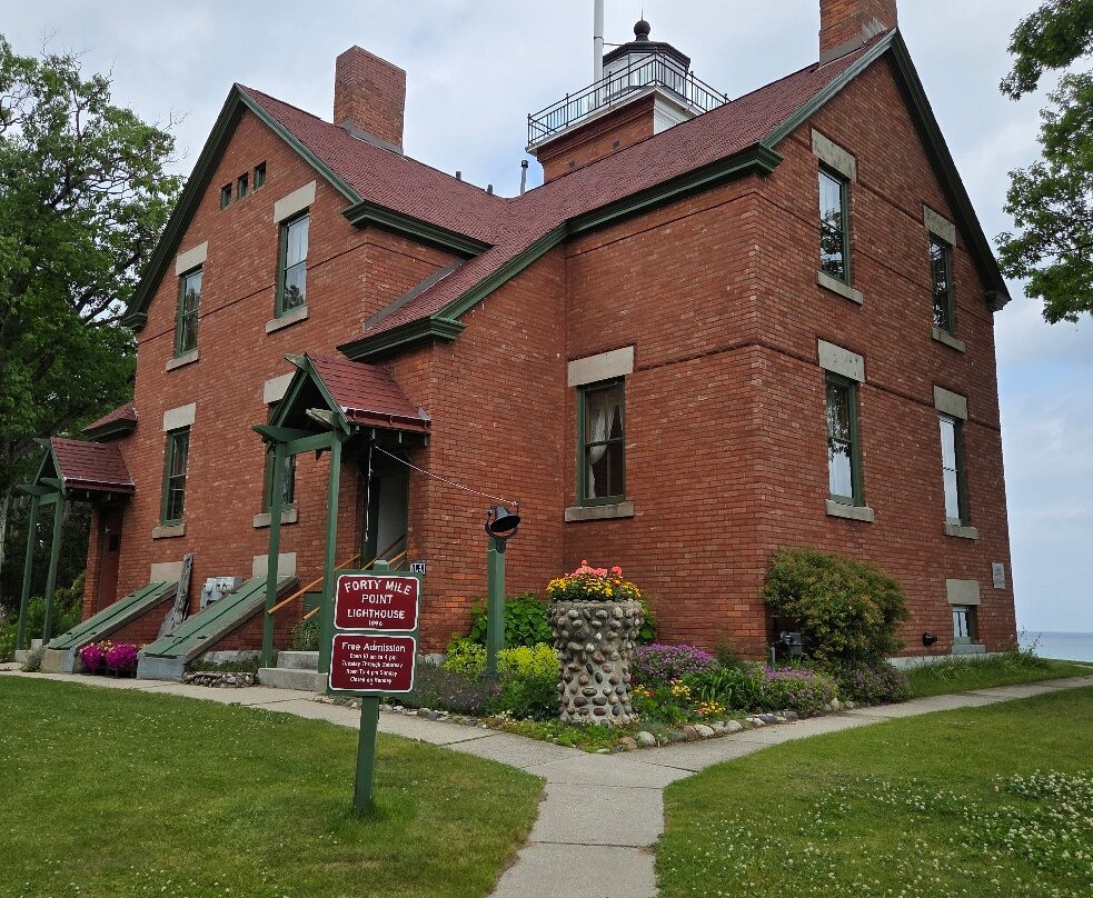 40 Mile Point Lighthouse-Rogers City必去景点